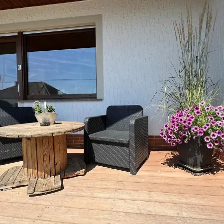 Terrasse Parkplatz Wallbox Nuerburgring 아파트